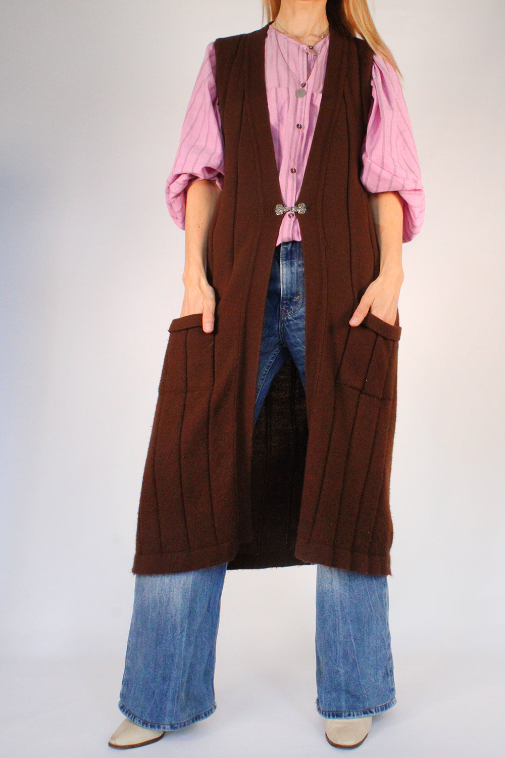 Lang bruin mouwloos vest