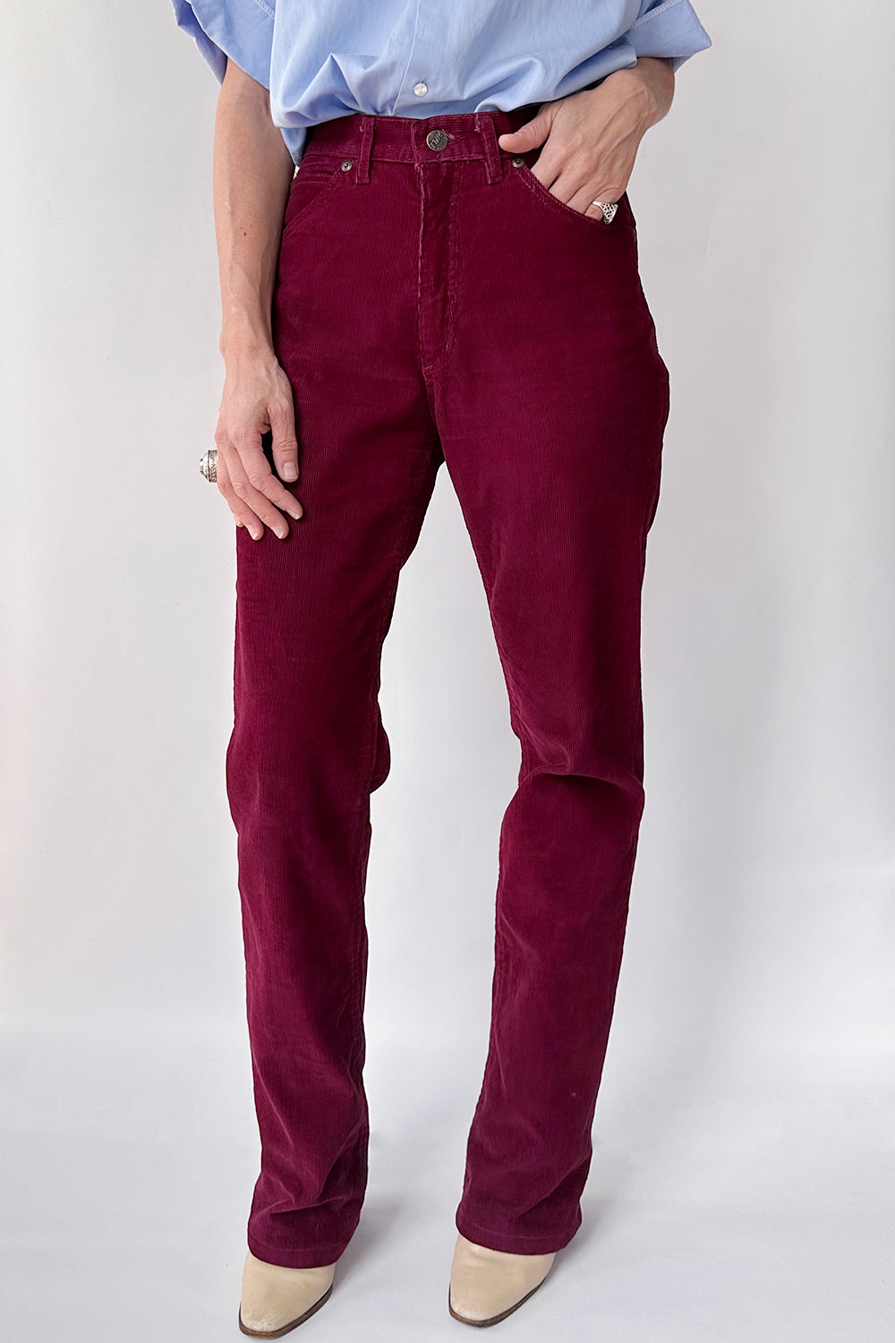 Vintage 70s corduroy broek – vooraanzicht, klassieke ribstructuur