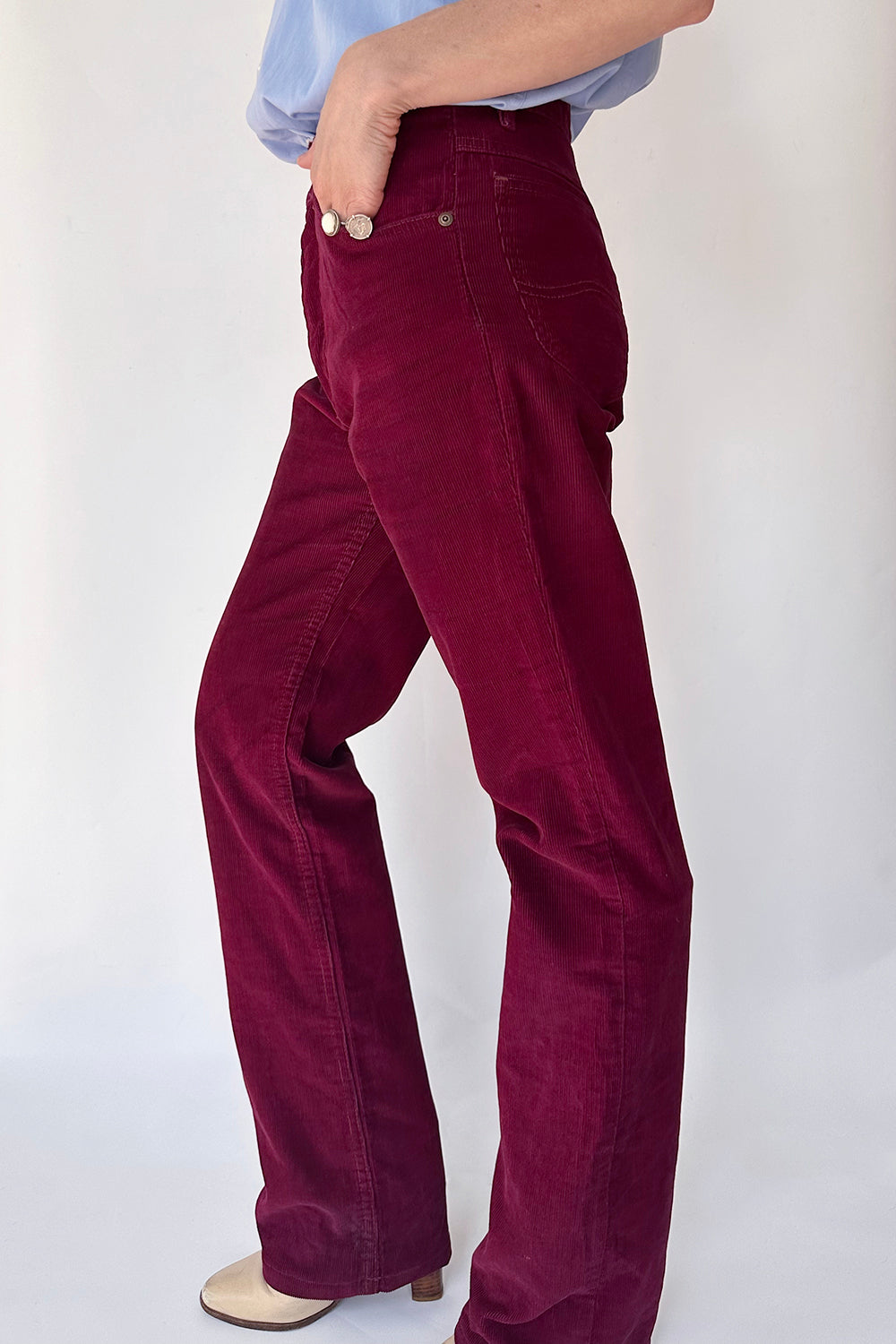 Vintage 70s corduroy broek – zijaanzicht, authentieke snit