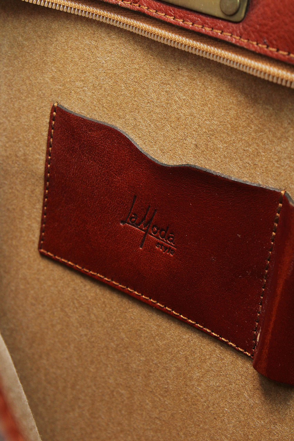 Vintage La Moda Aktetas