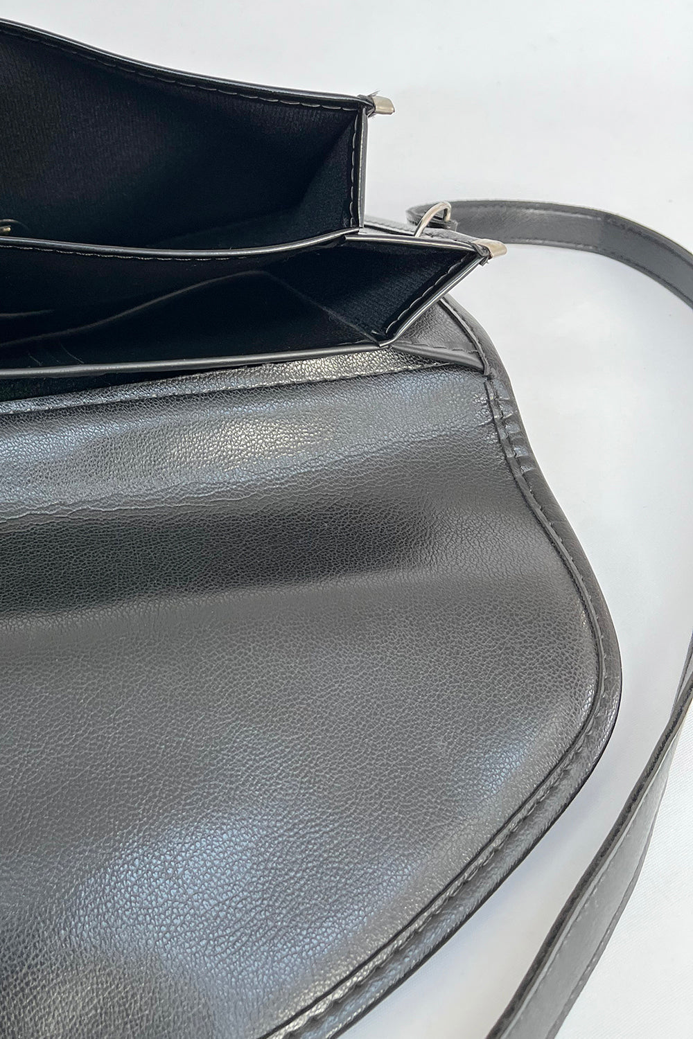 Vintage La Moda Vegan Leather Tas