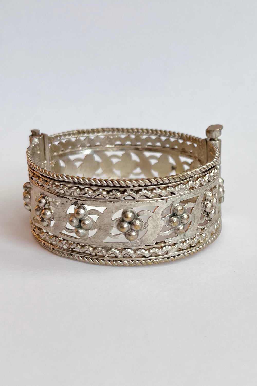 Vintage Marokkaanse Armband gemaakt van metaal met pin sluiting
