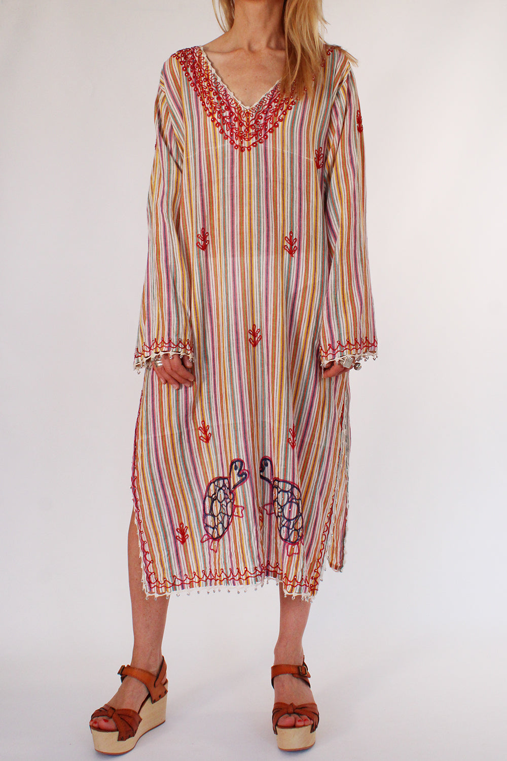 Vintage geborduurde bohemian kaftan jurk wit-multi - katoenen semi transparante loose fit jurk met schildpadden maat 34-38