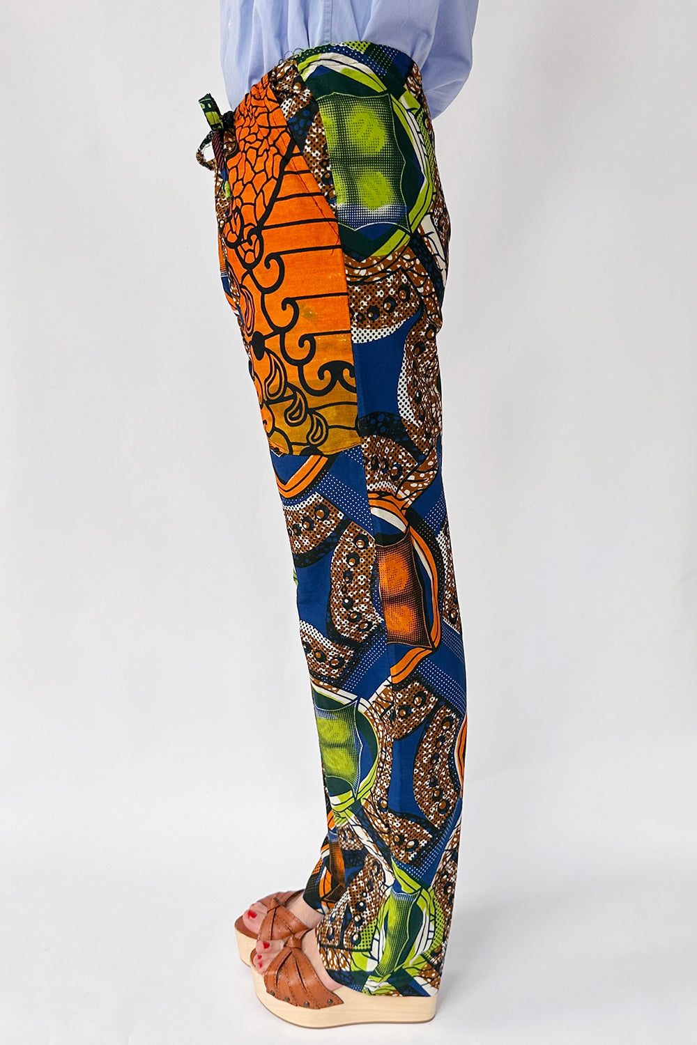 Vintage handgemaakte Batik broek – zijaanzicht, authentieke snit