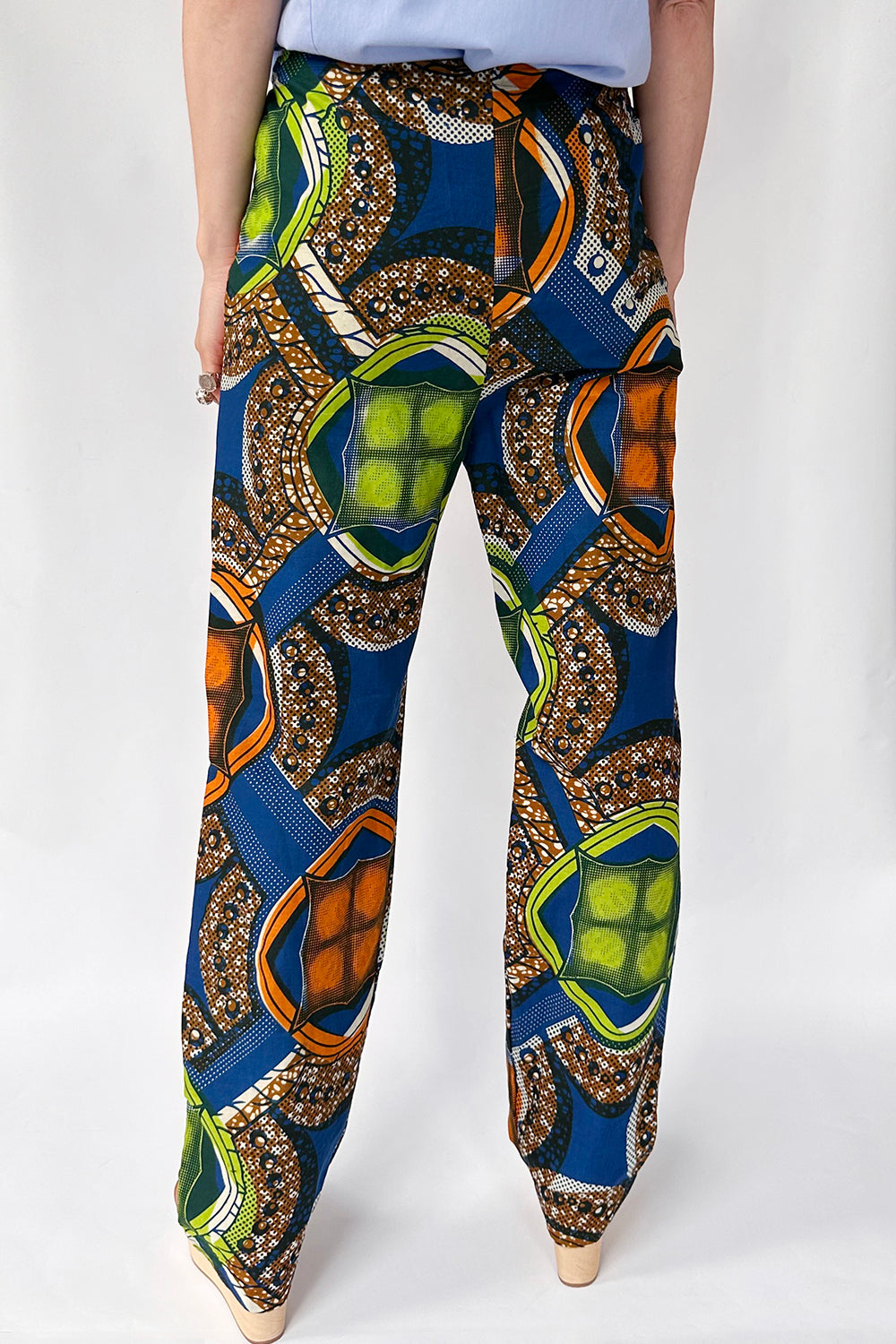 Vintage handgemaakte Batik broek – achterkant en pasvorm