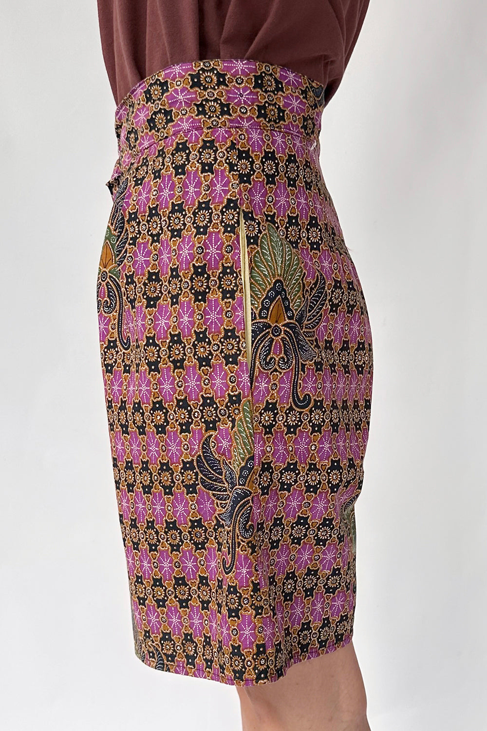 Vintage handgemaakte Batik short – detailopname stof en print