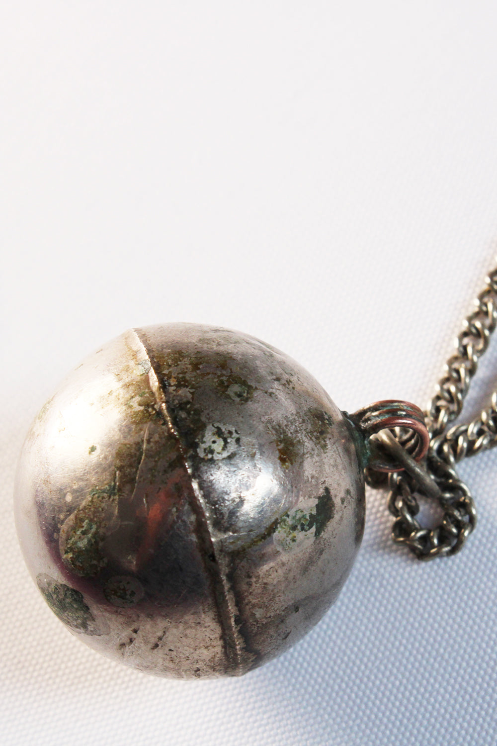 Vintage jaren 70 ketting met grote metalen bol