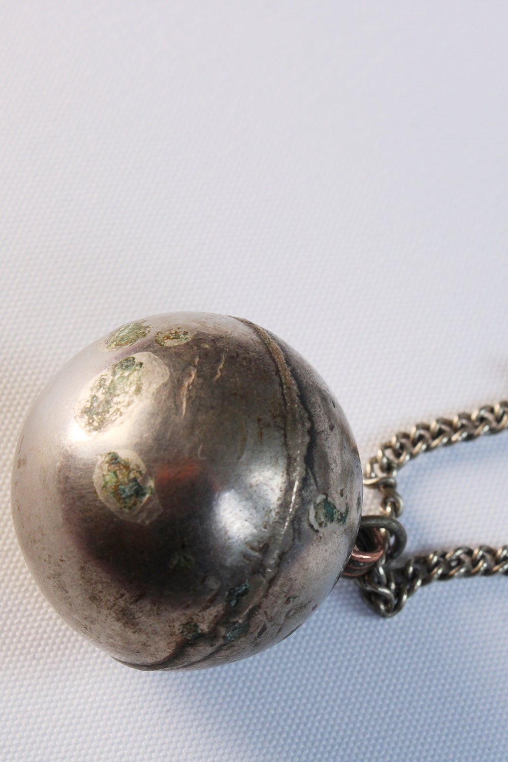 Vintage jaren 70 ketting met grote metalen bol