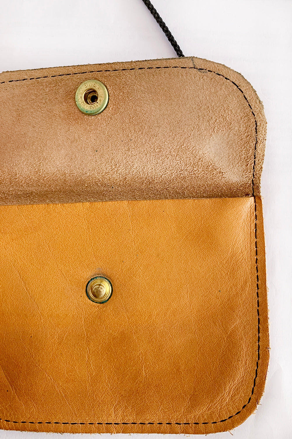 Vintage portemonnee met koord