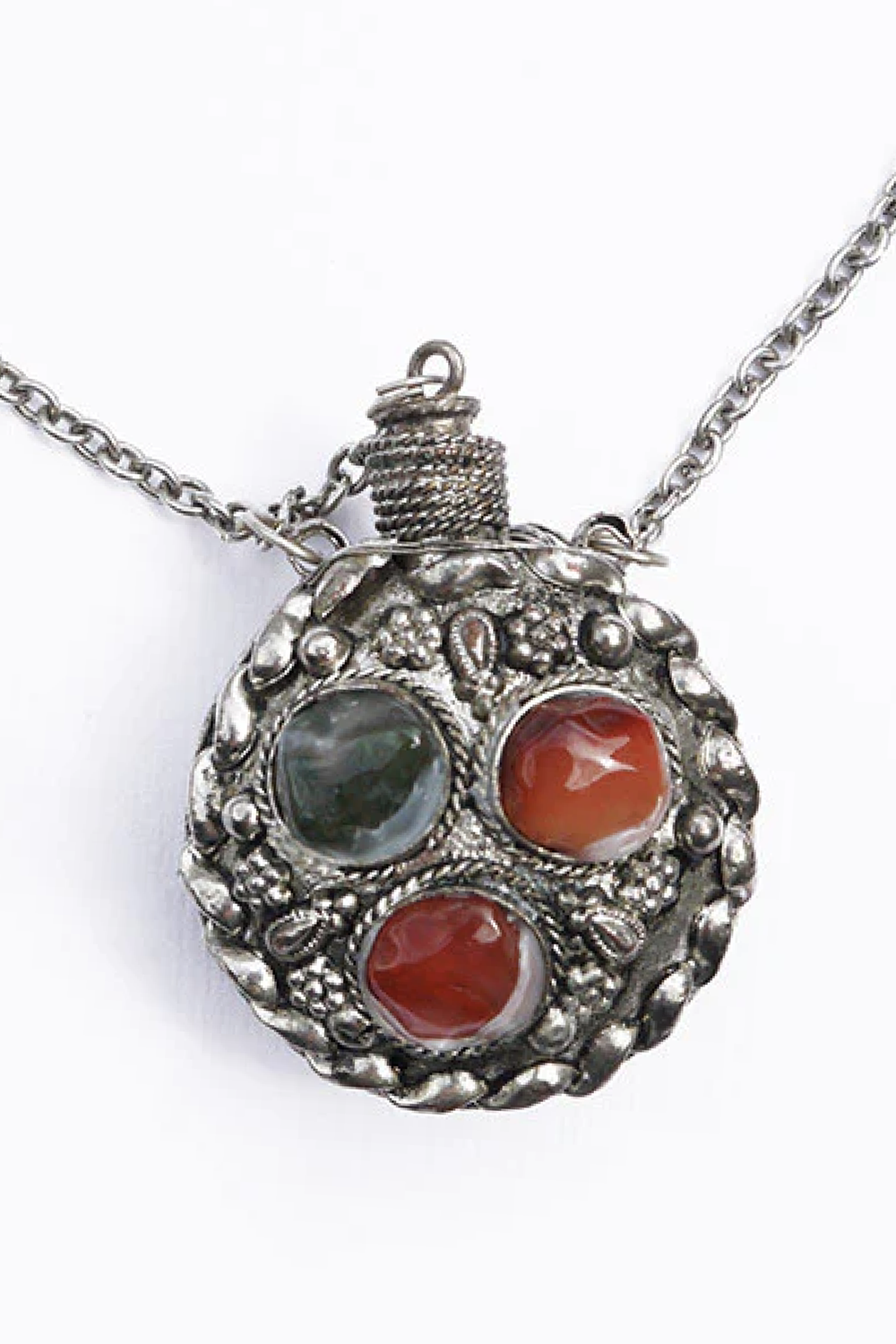 70s vintage ketting met Indiaas parfumflesje