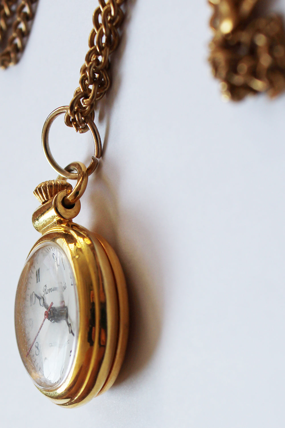 Gouden dames hanghorloge, vintage. #26989 | Goudsmederij/Juwelier Arnold van Dodewaard Gouden dames hanghorloge, vintage. #26989 | Goudsmederij/Juwelier Arnold van Dodewaard