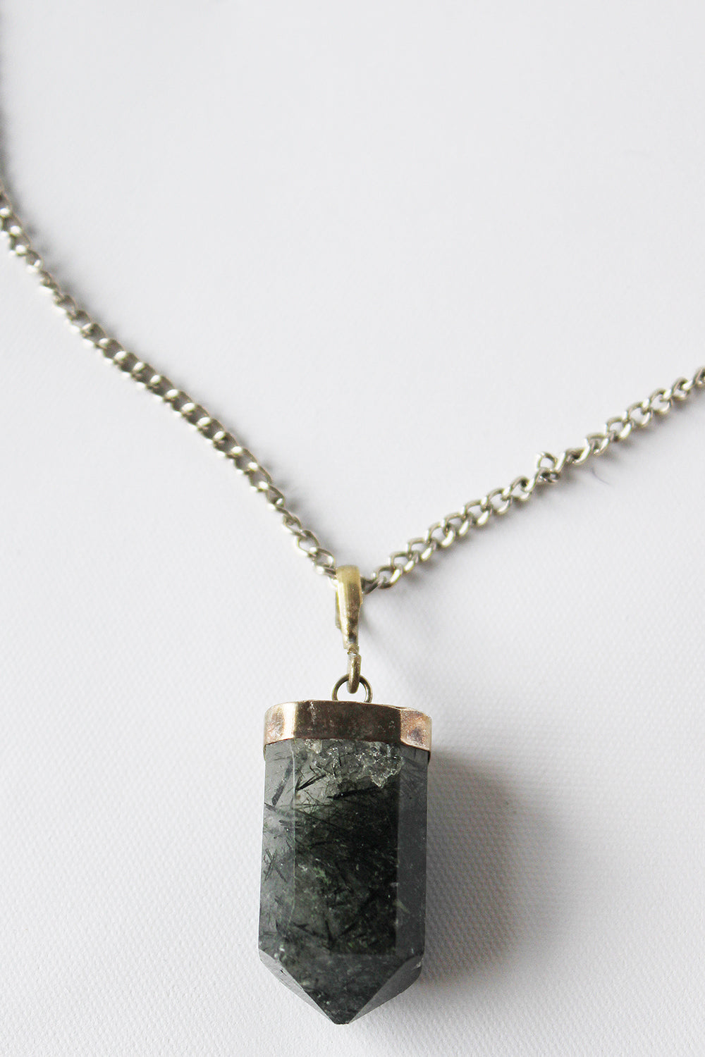 Vintage ketting met natuursteen punt hanger